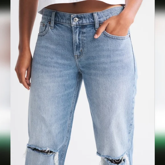 Abercrombie & Fitch Blue Distressed Women Jeans - Picture 5 of 5